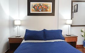 Montreal Hostal